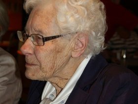 oma%20105%20jaar%20de%20posten%20044.JPG
